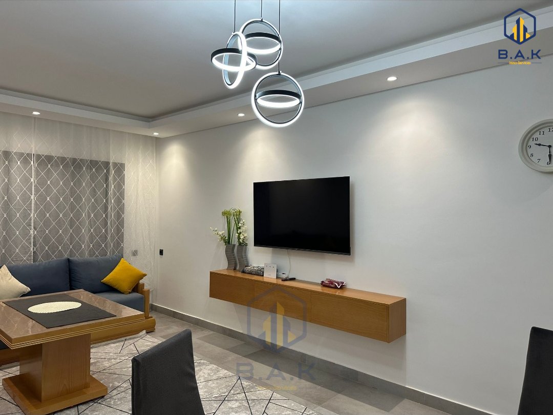 Apartamento en alquiler con balcón en el segundo piso - Photo 4