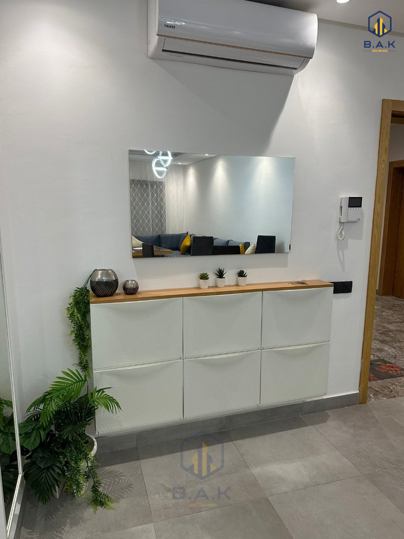 Apartamento en alquiler con balcón en el segundo piso - Photo 5