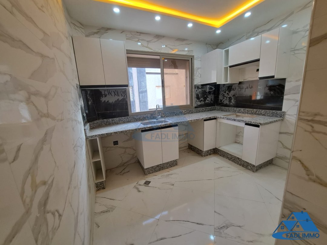 شقة للبيع مع موقف سيارات في الطابق الأول - Photo 5