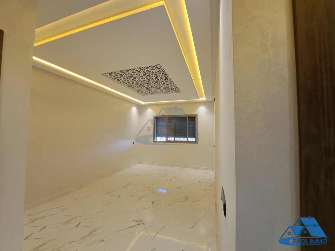 شقة للبيع مع موقف سيارات في الطابق الأول - Photo 1