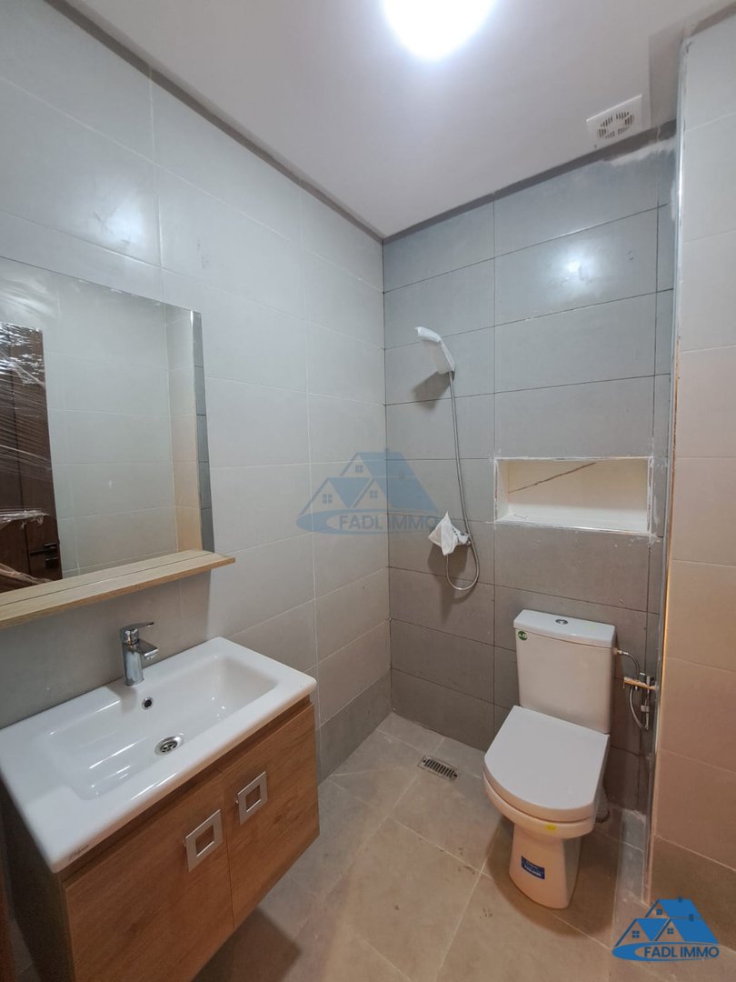 شقة للبيع مع موقف سيارات في الطابق الأول - Photo 7