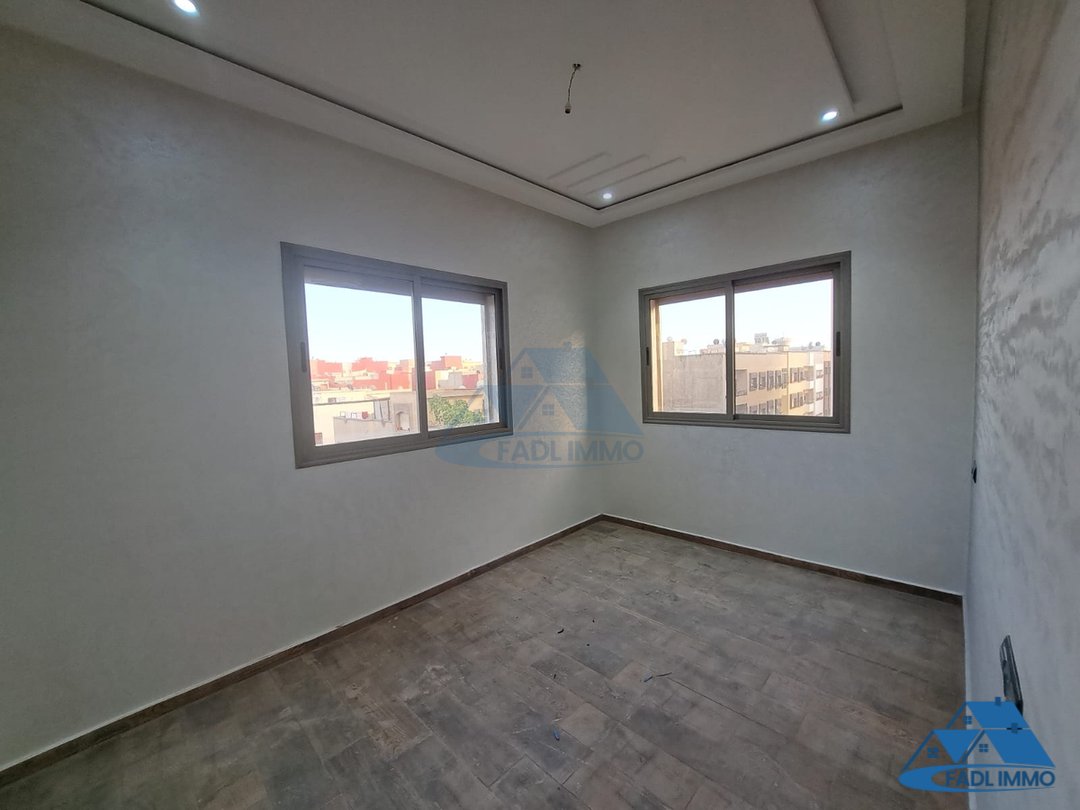 شقة للبيع مع موقف سيارات في الطابق الأول - Photo 2