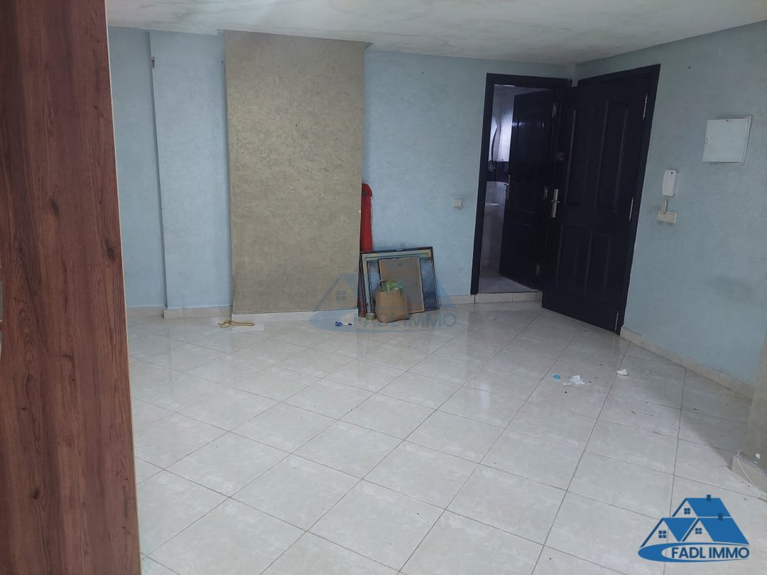 Studio à louer au rez-de-chaussée - Photo 1