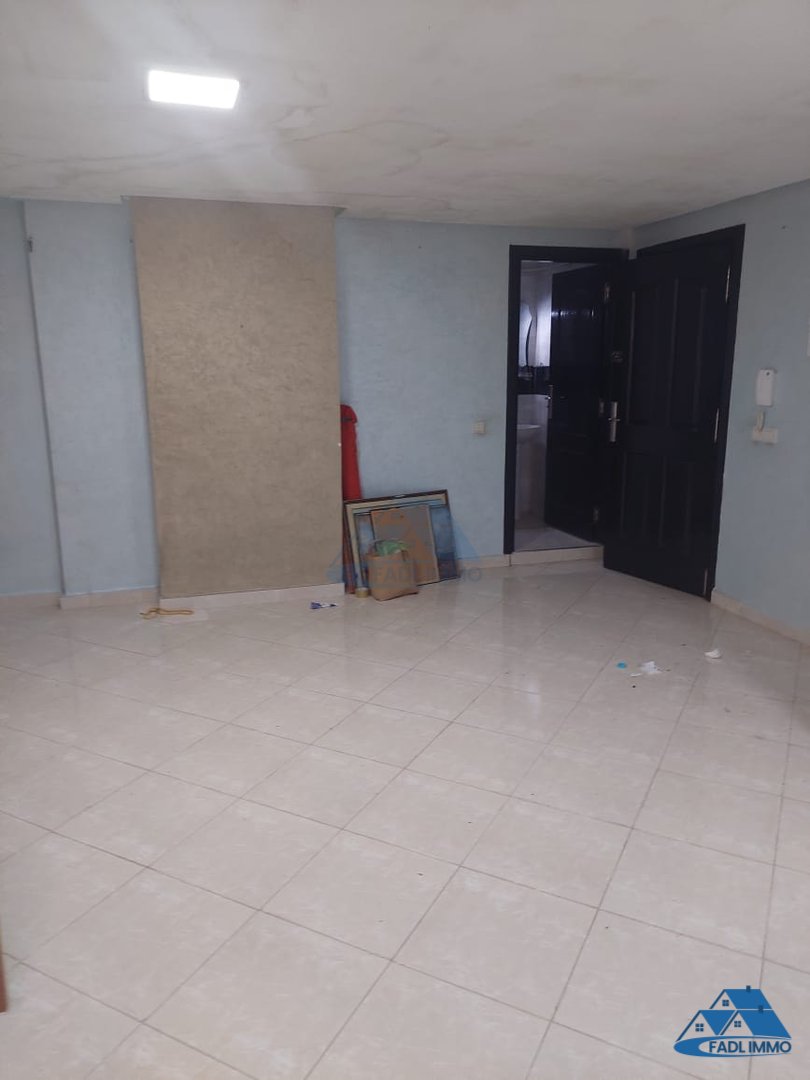 Studio à louer au rez-de-chaussée - Photo 2