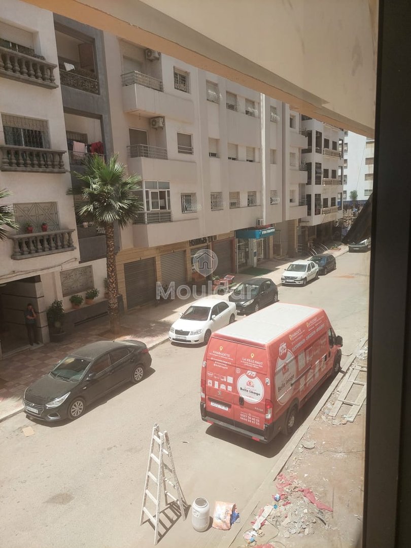 Bureau à louer au premier étage - Photo 2