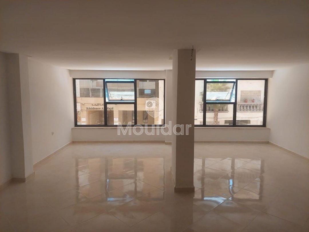 Bureau à louer au premier étage - Photo 11