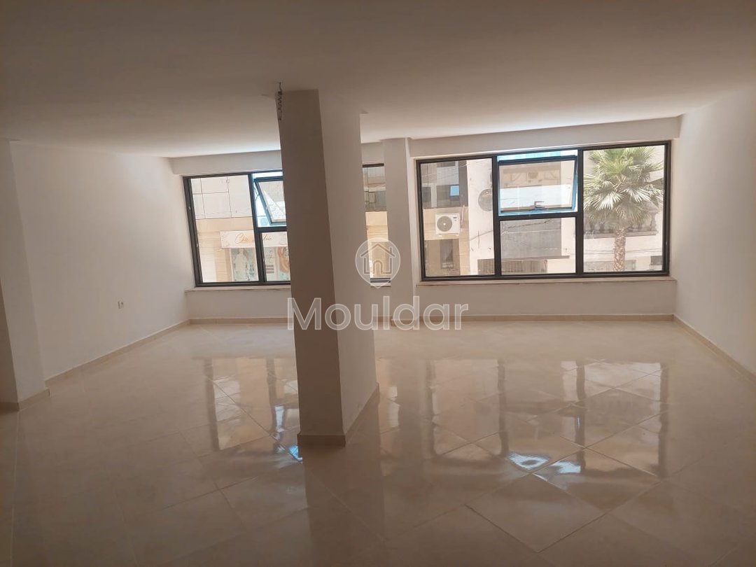 Bureau à louer au premier étage - Photo 4