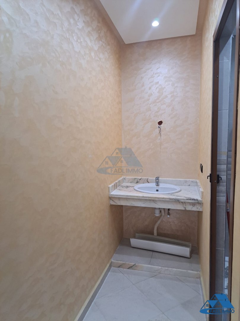 منزل للبيع مع موقف سيارات و طابقين - Photo 7