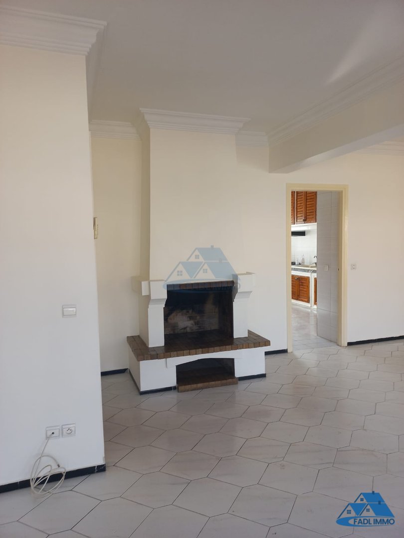 شقة للبيع مع تراس في الطابق الرابع - Photo 2