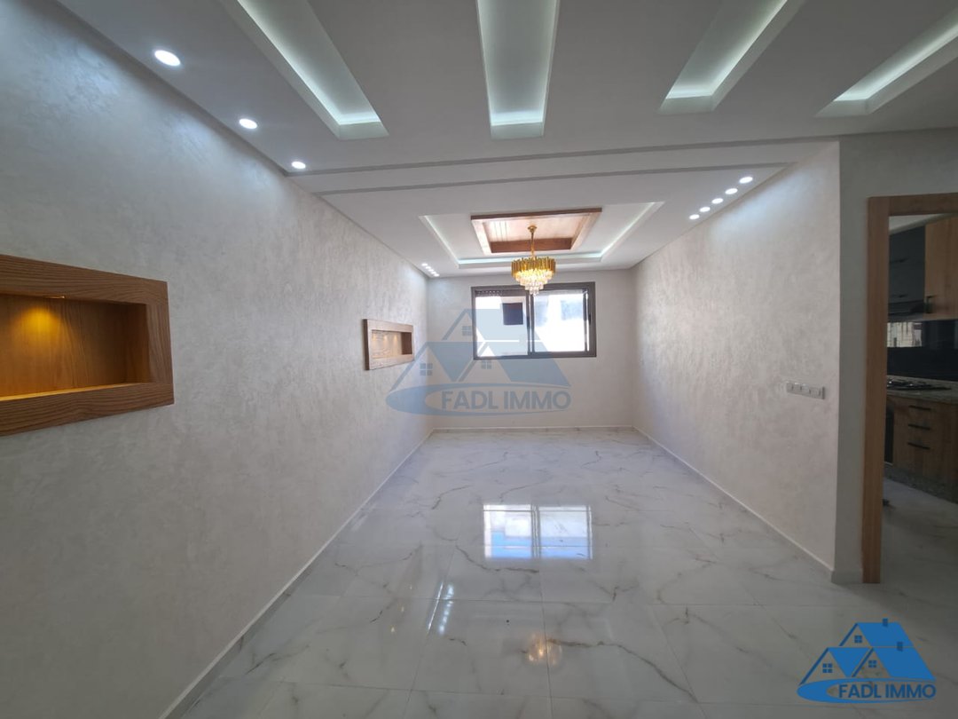 شقة للبيع في الطابق الثاني - Photo 1