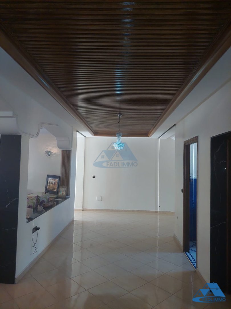 Villa en venta con terraza y tres pisos - Photo 6