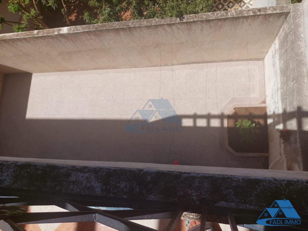 Villa en venta con terraza y tres pisos - Photo 15