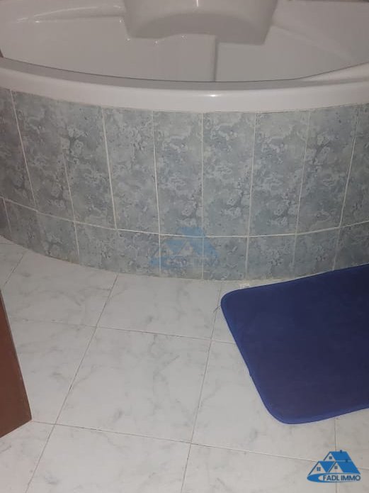 Villa en venta con terraza y dos pisos - Photo 18