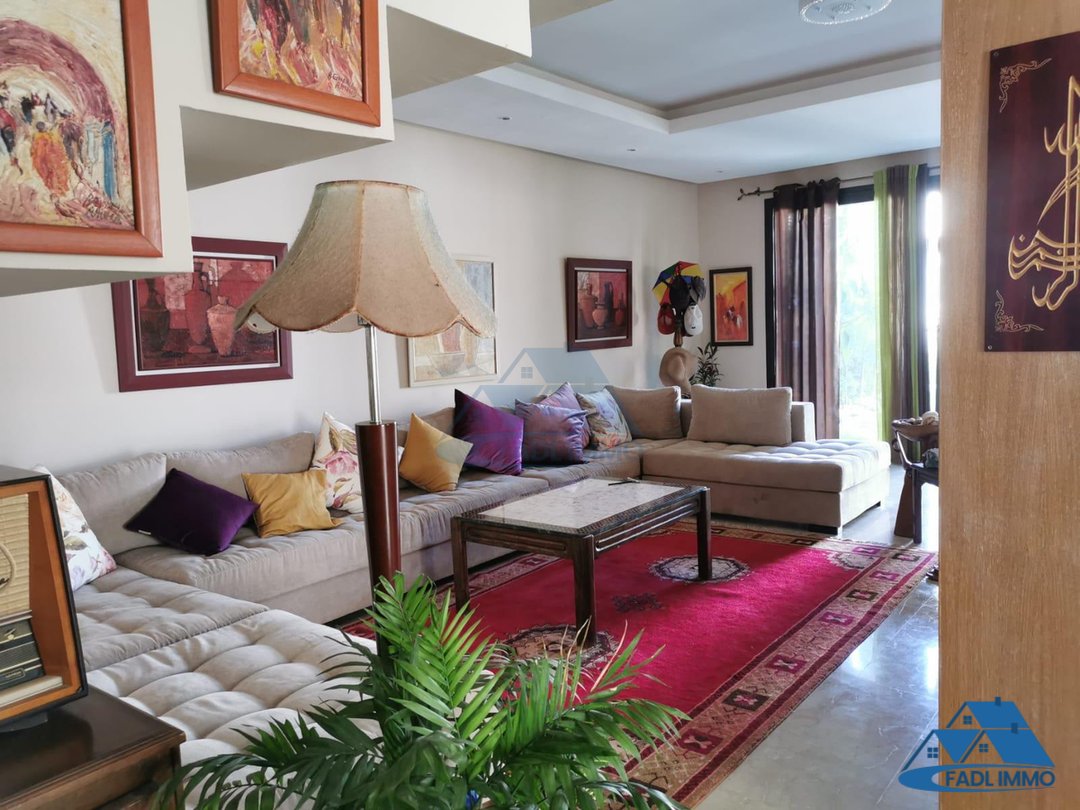 Villa à vendre avec piscine et deux étages - Photo 1