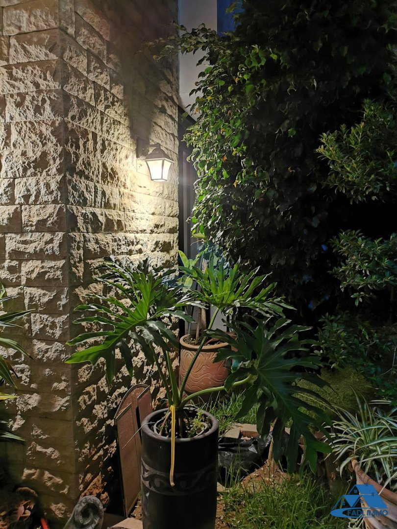 Villa à vendre avec piscine et deux étages - Photo 7