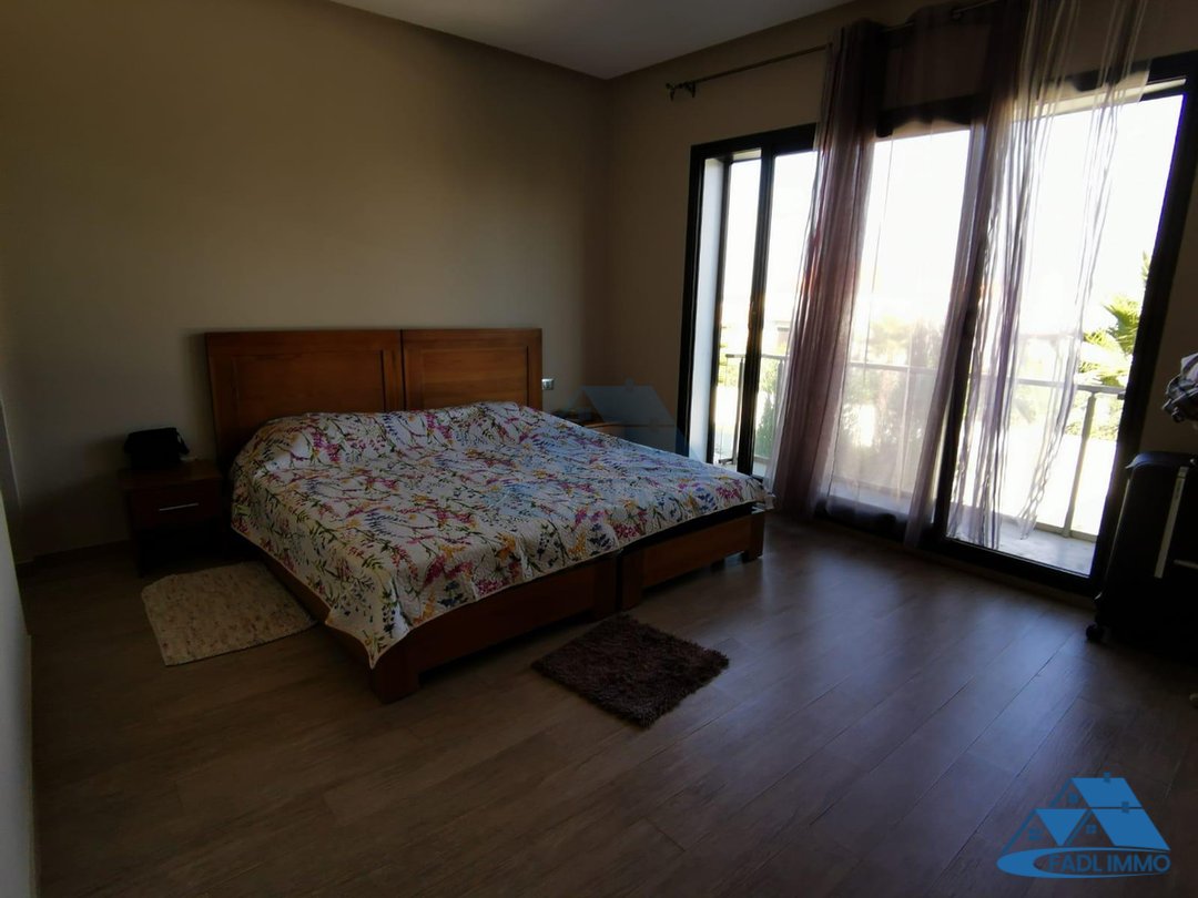 Villa à vendre avec piscine et deux étages - Photo 13