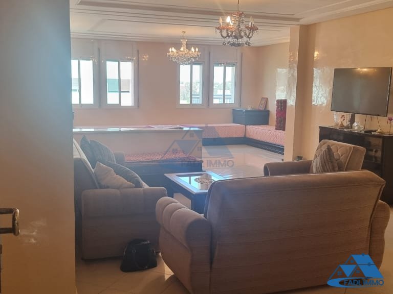 شقة للبيع مع شرفة في الطابق الخامس - Photo 1