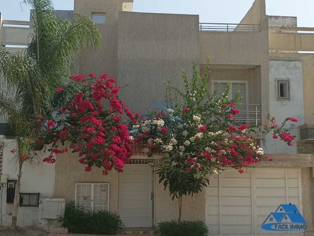 فيلا للبيع مع تراس و طابقين - Photo 3