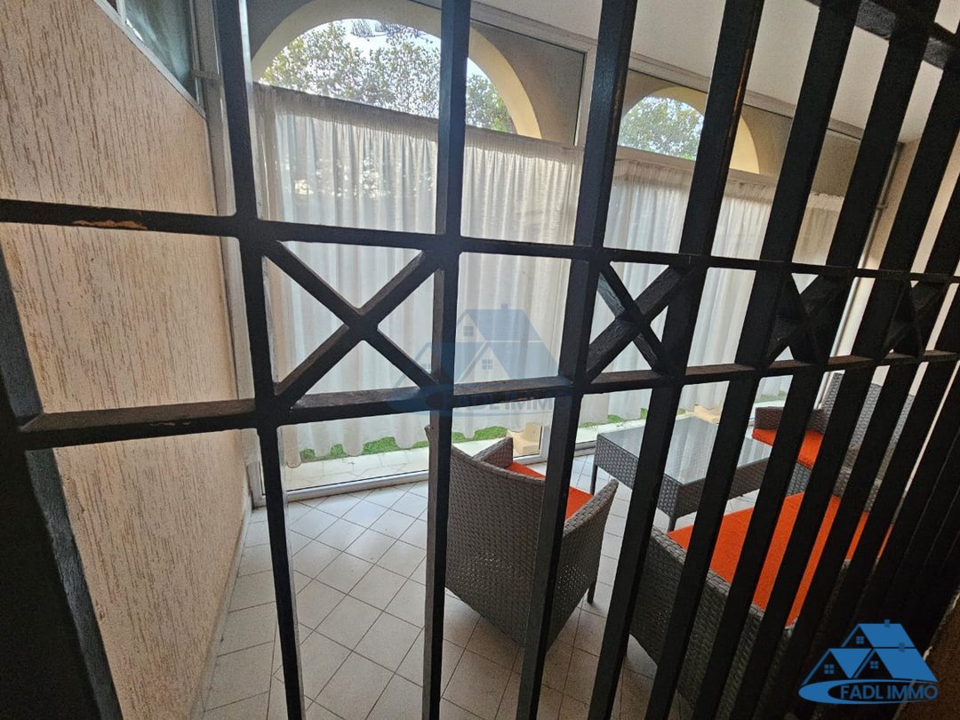 Apartment for rent with terrace - Photo 21