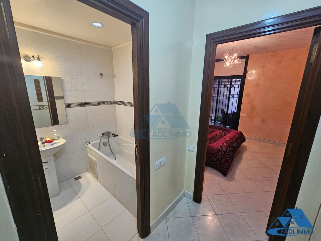 Apartment for rent with terrace - Photo 4