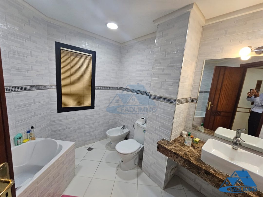 Apartment for rent with terrace - Photo 8