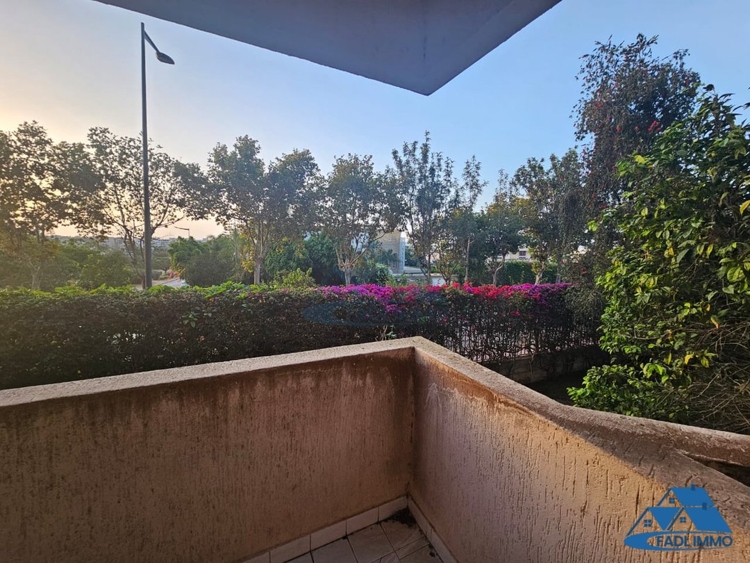 Apartment for rent with terrace - Photo 23