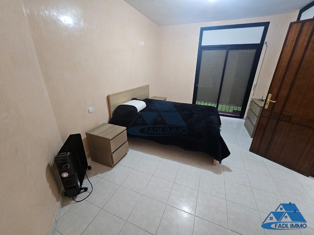 Apartment for rent with terrace - Photo 3