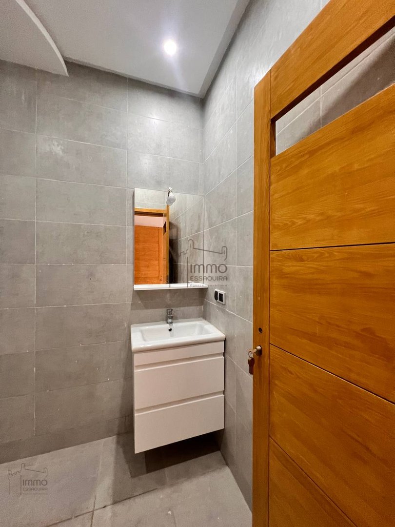 شقة للبيع مع تراس في الطابق الأرضي - Photo 4