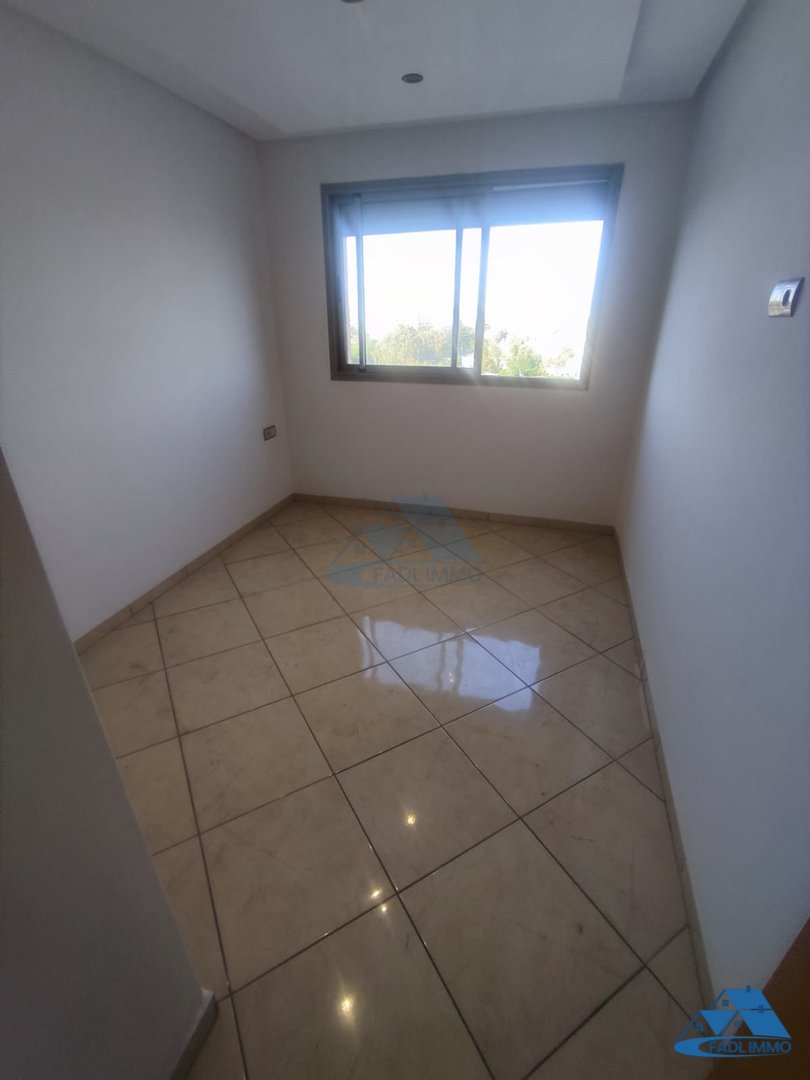 Apartment for sale with balcony - Photo 11