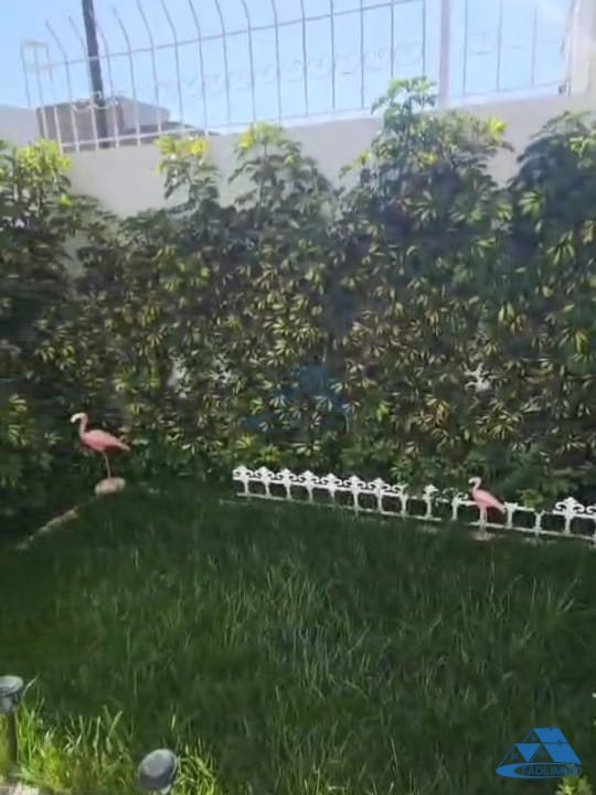 Villa for sale with terrace and three floors - Photo 13