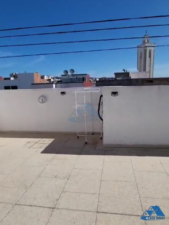 Villa for sale with terrace and three floors - Photo 14