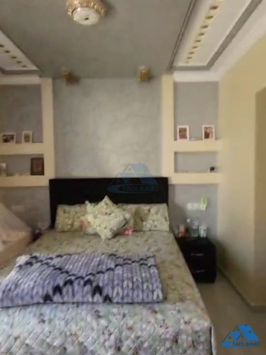 Villa for sale with terrace and three floors - Photo 20