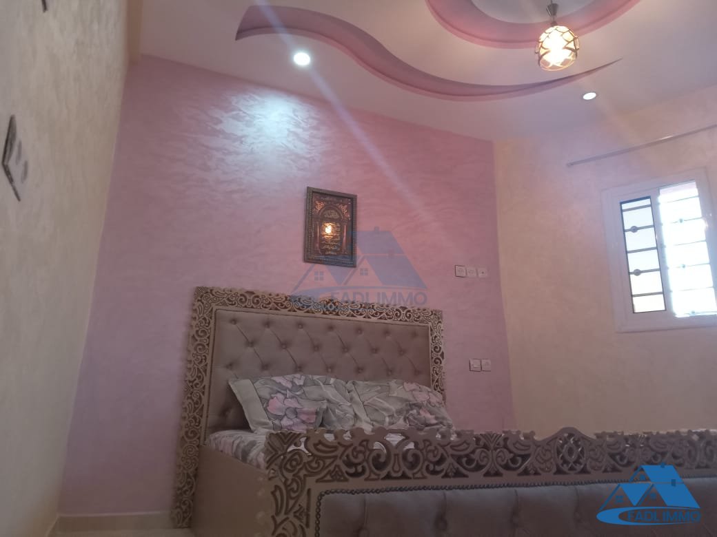 Villa à vendre avec terrasse et trois étages - Photo 13