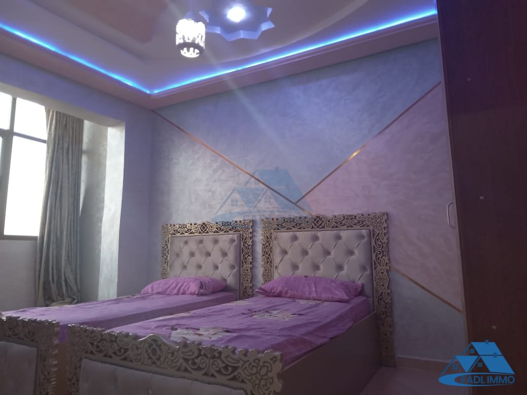 Villa à vendre avec terrasse et trois étages - Photo 15