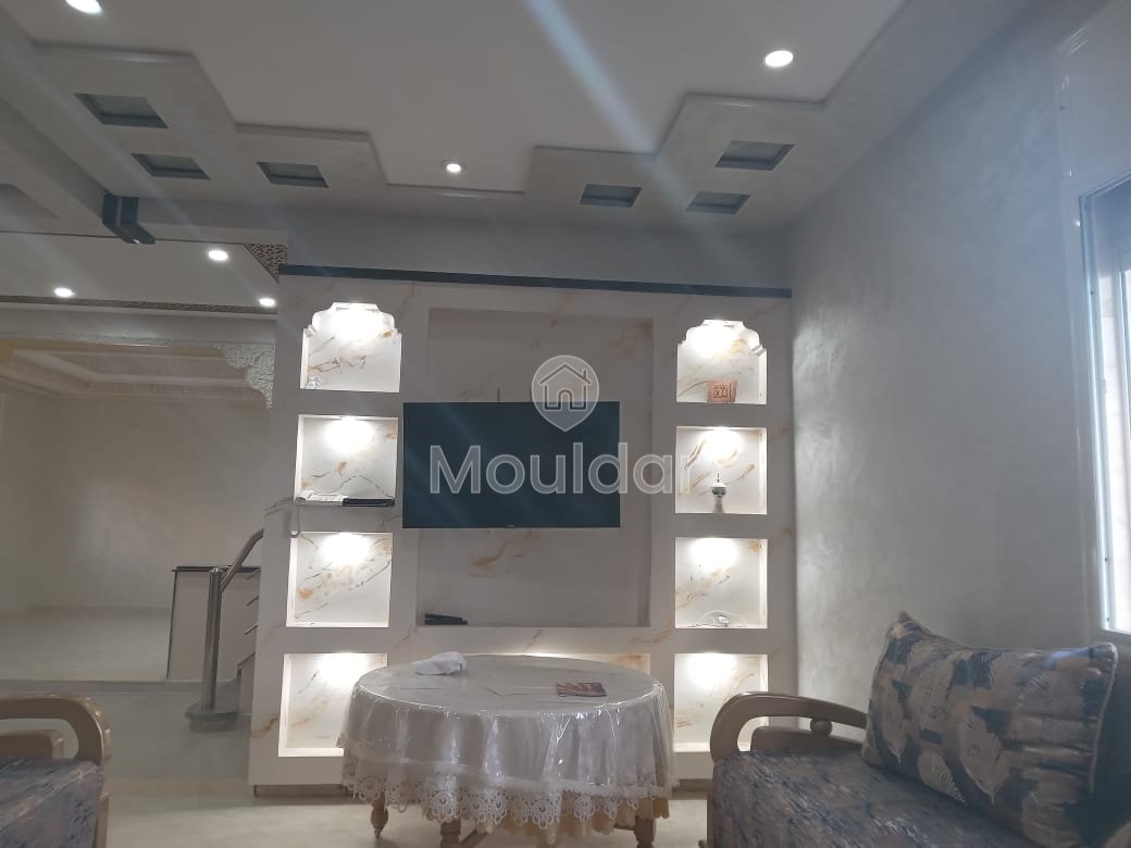 Villa à vendre avec terrasse et trois étages - Photo 18