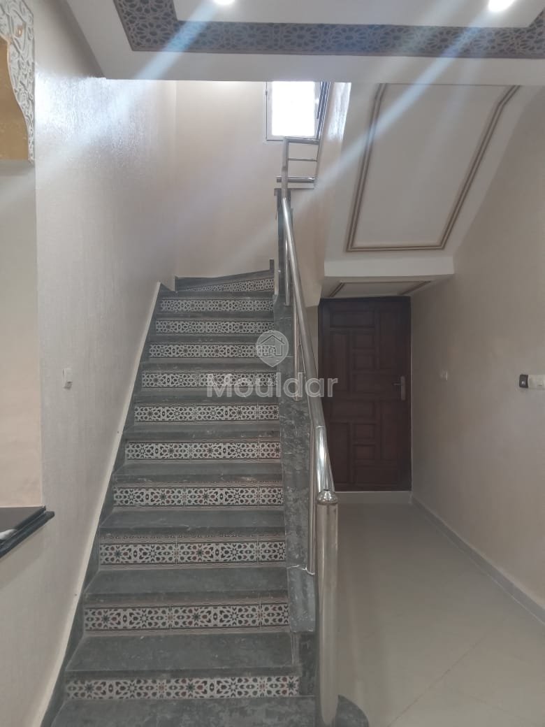 Villa à vendre avec terrasse et trois étages - Photo 16