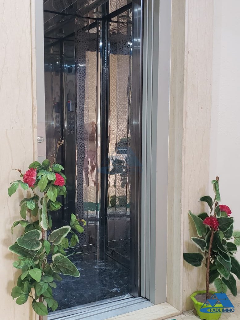 شقة للبيع مع موقف سيارات في الطابق الثالث - Photo 18