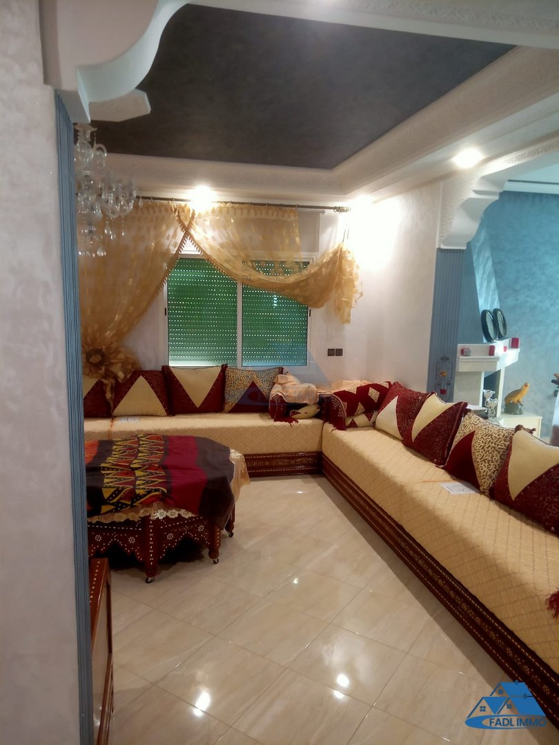 Villa à vendre avec terrasse et trois étages - Photo 2