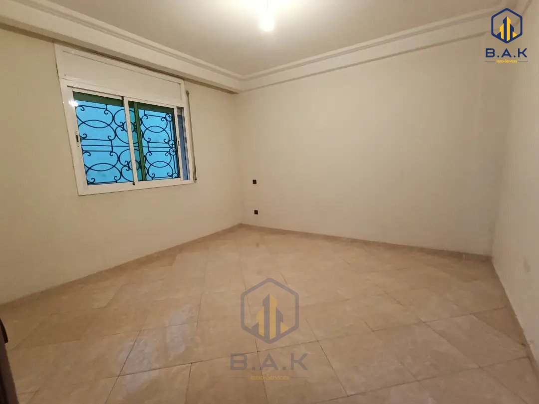 Apartamento en alquiler con balcón en el primer piso - Photo 12