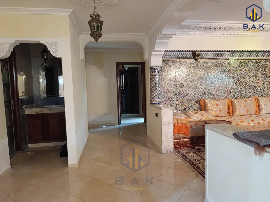 Apartamento en alquiler con balcón en el primer piso - Photo 4