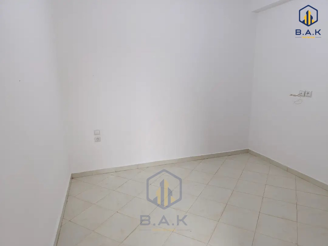 شقة للإيجار مع شرفة في الطابق الأول - Photo 8