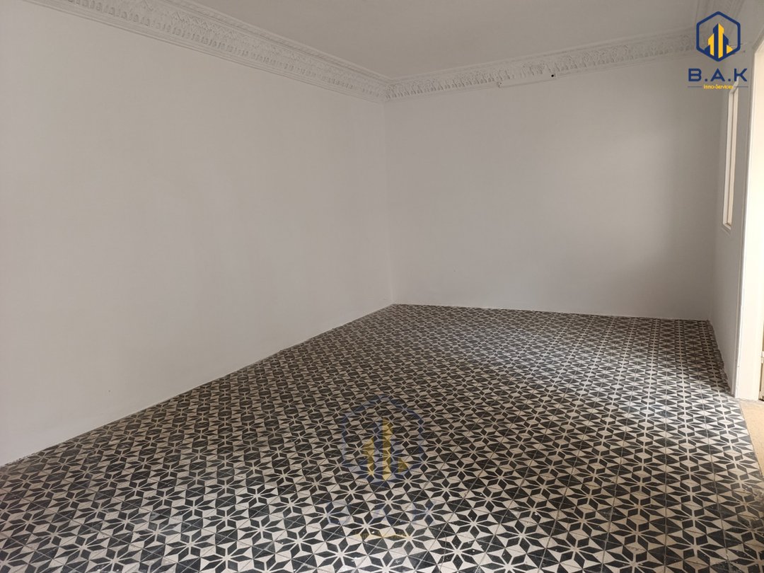 House for sale with terrace - Photo 10