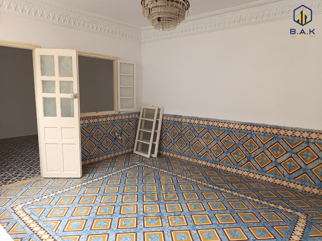 House for sale with terrace - Photo 9