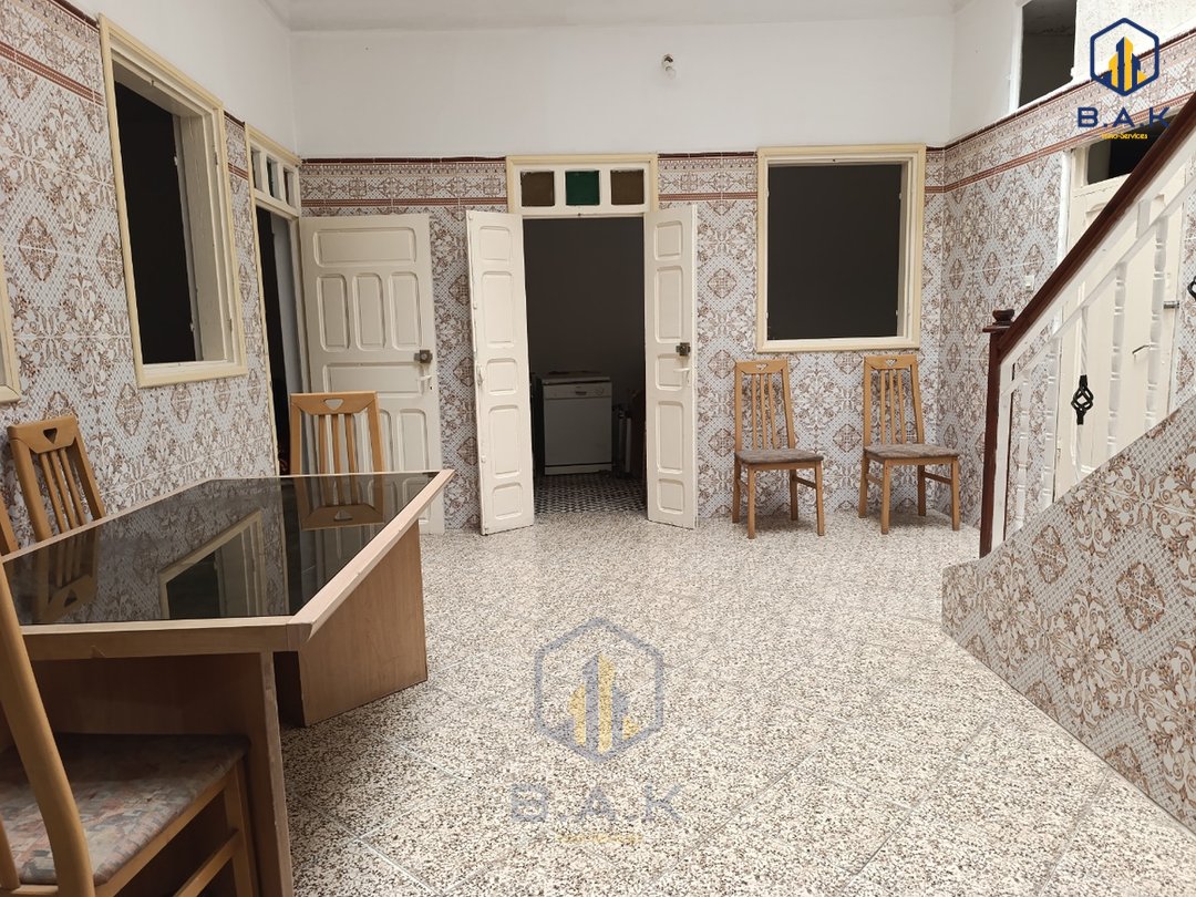 House for sale with terrace - Photo 3