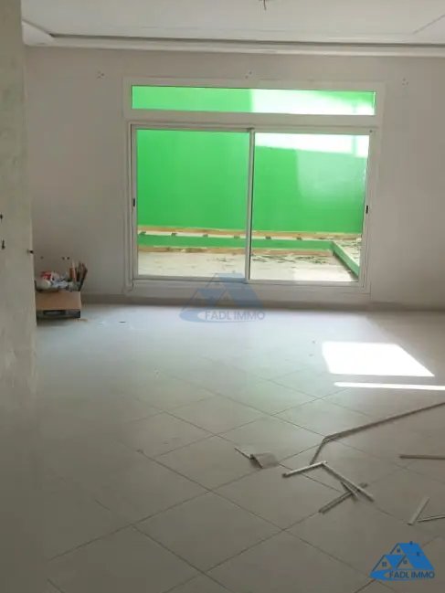 Bureau à louer avec terrasse au premier étage - Photo 6