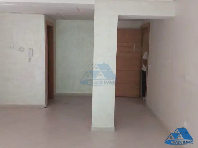 Bureau à vendre avec terrasse au premier étage - Photo 1