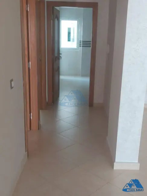 Apartment for rent with terrace - Photo 8