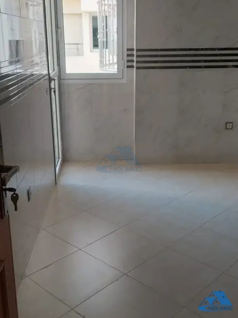 Apartment for rent with terrace - Photo 3