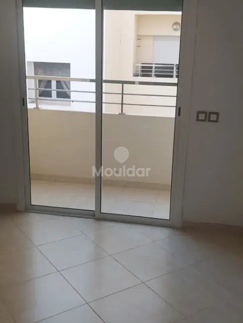 شقة للإيجار مع تراس في الطابق الثالث - Photo 1