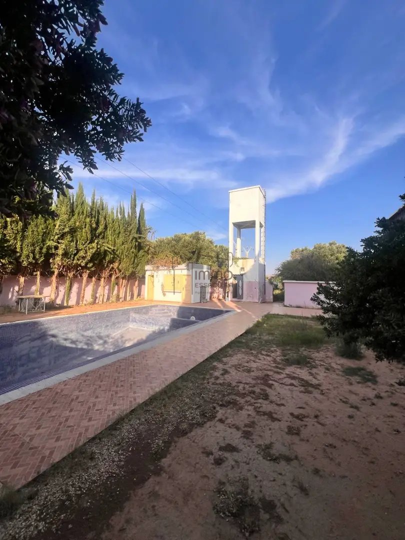 Villa for sale in Idaouguerd with pool - 4 bedrooms, 900 m². - Photo 29